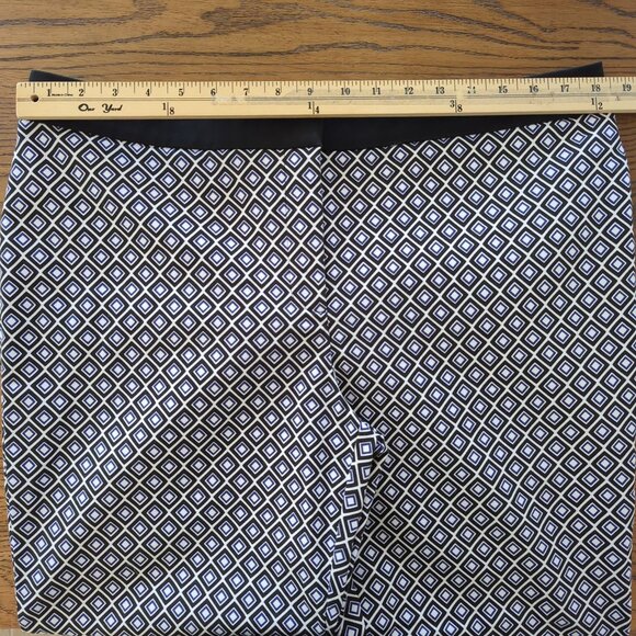 So Slimming By Chico's black, blue and white Women's ankle pants sz 2.5 sz 14 - Picture 10 of 16